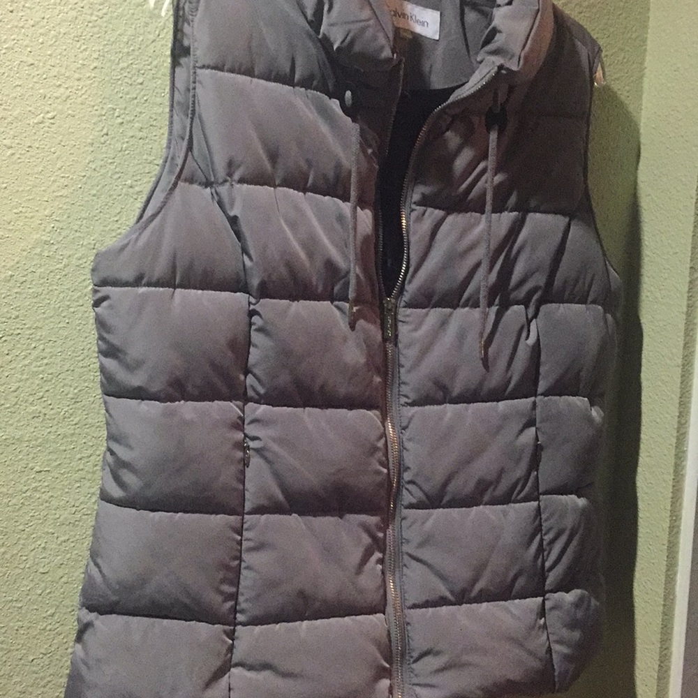 Calvin Klein puffer vest - Picture 3 of 3